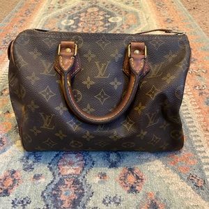 Louis Vuitton Speedy 25